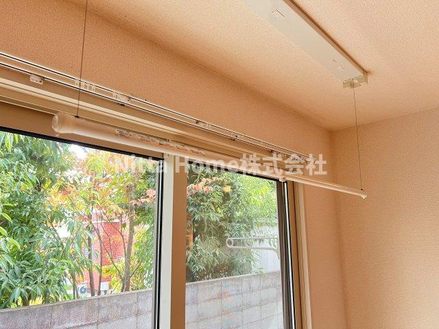 サニークレスト三和のバルコニー|室内物干しスペースです◎