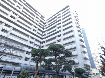 【外観】 | 藤和さやまハイタウンB棟 | 現地見学当日から承っております♪現地周辺の環境や、駅までの道のりなど周辺環境も合わせてご確認いただき、ぜひご検討ください！