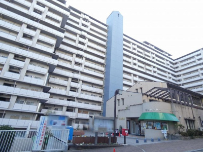 【外観】 | 藤和さやまハイタウンB棟 | 【令和７年３月末リフォーム完了予定】キレイなお家ですぐに新生活をスタート出来ますね！資料請求だけでもお気軽にお問い合わせ下さい！