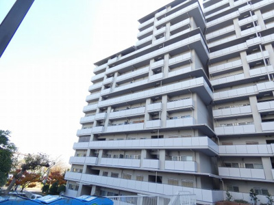 【外観】 | 藤和さやまハイタウンB棟 | ユニットバス交換！キレイなお風呂で一日の疲れをゆっくり癒やしてください♪