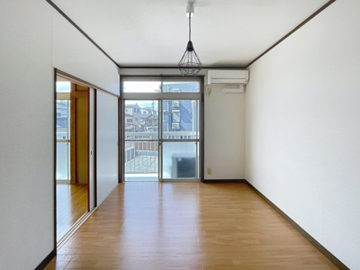 【洋室】 | ビレッジK