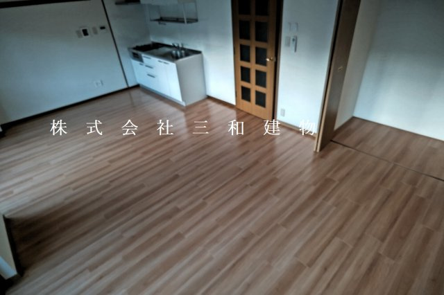 板橋区赤塚４丁目の賃貸マンションの居間・リビング|同物件別室参考写真