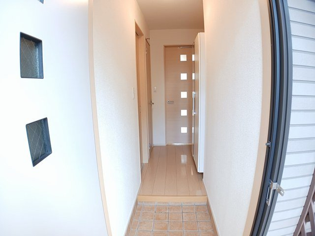 メゾン早坂　壱番館の玄関