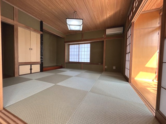 【和室】 | 金沢区能見台３丁目　戸建 | 床の間、広縁もある本格和室。