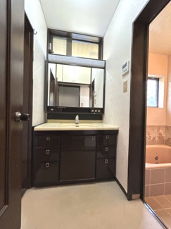 【独立洗面台】 | 金沢区能見台３丁目　戸建