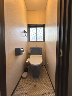 【トイレ】 | 金沢区能見台３丁目　戸建 | ２階トイレ。