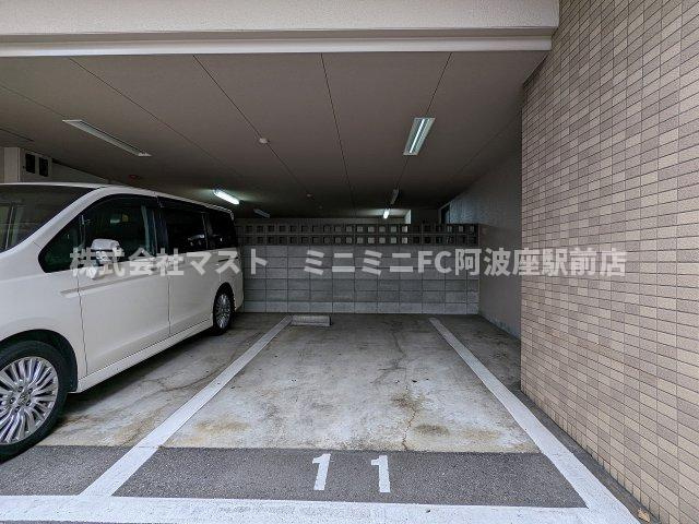 O･G･S FUKUSHIMAの駐車場