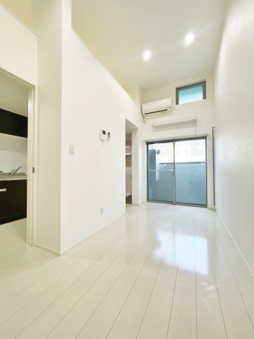 エスポワール堀田(エスポワールホリタ)の居間・リビング