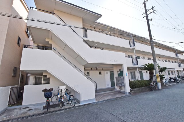 イスズハイツベル立花P-1の外観|JR「立花」駅徒歩9分の好立地×2024年11月室内リフォーム済の中古マンションです。皆様からのご連絡を心よりお待ちしております。