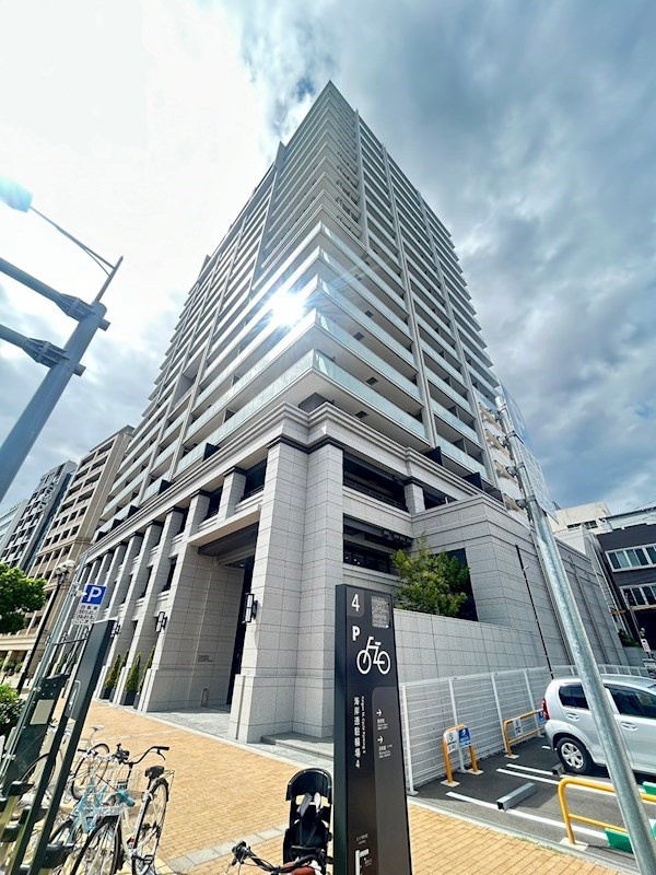 ワコーレザ・神戸旧居留地レジデンスタワーの外観