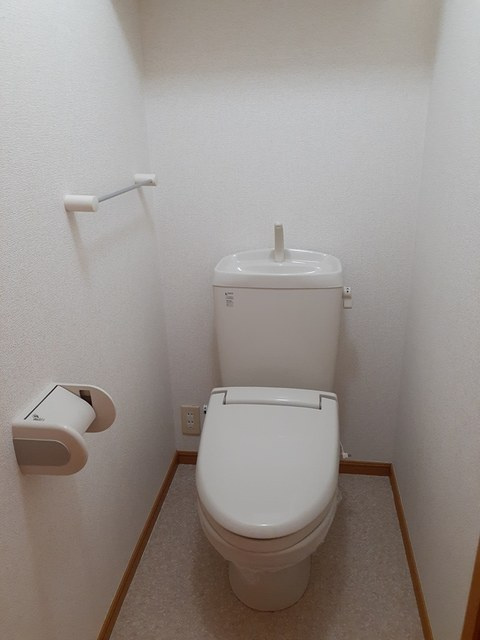 メゾン　アンソレイエNのトイレ