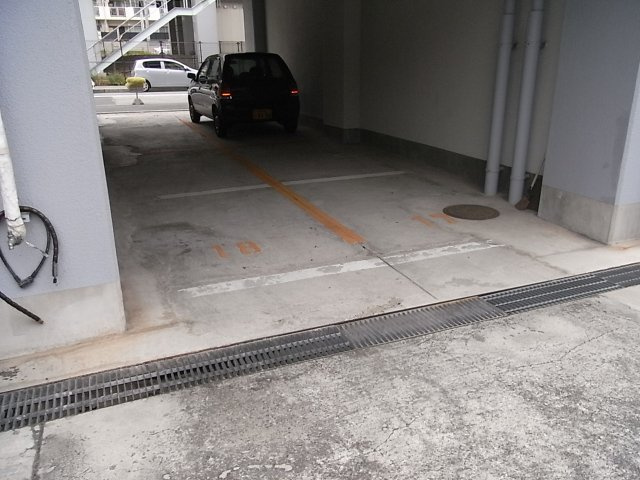 大和スカイハイツの駐車場