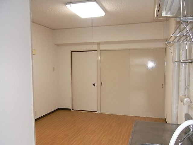 大和スカイハイツの内装