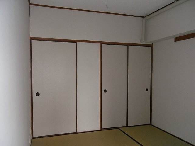 大和スカイハイツの和室