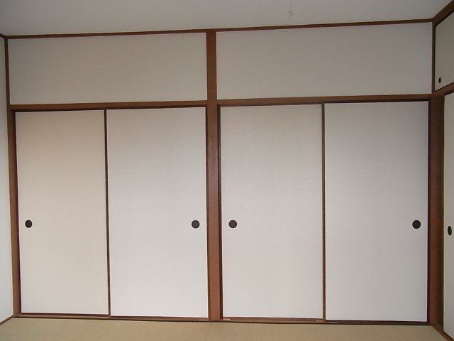 大和スカイハイツの和室