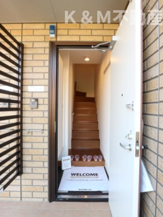 ボナール酒井根 Ⅲ号棟の玄関|シンプルで使いやすい玄関です