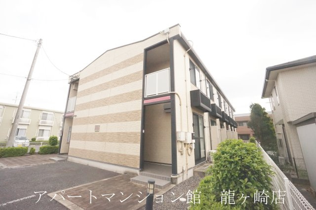 レオパレスサニーヒルの外観