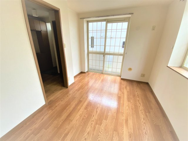 レイ ヒルズの洋室