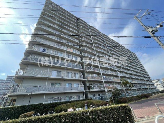 守口ハイライフA棟の外観|新しい生活にいかがでしょうか？外観はお住まいの顔になります。こだわりたいポイントですね。水回りリフォームやリノベーションも承ってます。
■現地見学・資金計画相談・住宅ローン相談もお問合せ受付中■