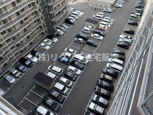 守口ハイライフA棟の駐車場|■物件内覧・資金計画相談・住宅ローン相談、リフォーム相談、お問合せ受付中■
※当日・翌日のご内覧、ご相談はお電話でのお問合せがスムーズです！