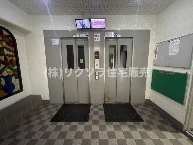 守口ハイライフA棟のその他共用部分|エレベーター二基
■物件内覧・資金計画相談・住宅ローン相談、リフォーム相談、お問合せ受付中■
※当日・翌日のご内覧、ご相談はお電話でのお問合せがスムーズです！