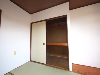 【収納】 | 中根岸荘 | 収納力のある押し入れ付