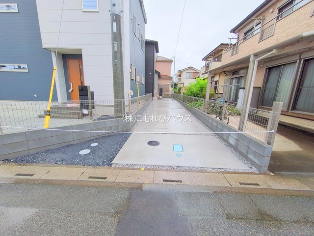 桶川市北2丁目　新築一戸建て　ファイブイズタウン　2区画　01の駐車場|撮影：'25/06/11