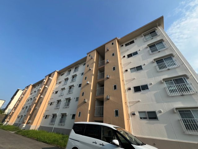 青山台住宅60号棟