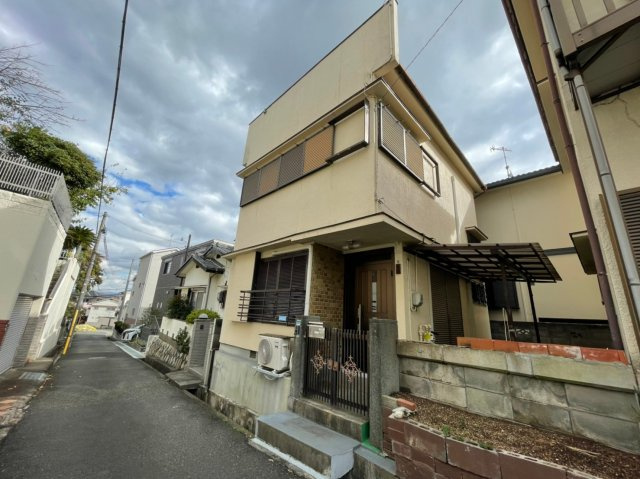 千鳥が丘3丁目戸建のエントランス