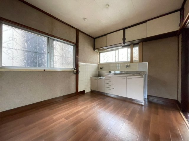 千鳥が丘3丁目戸建の居間・リビング