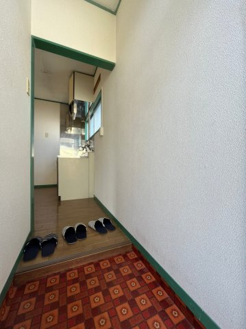 コーポ藤本の玄関