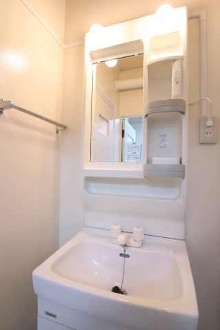 名谷農住団地Ｂ棟の洗面所