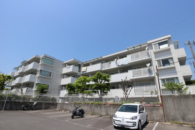 ハイマート舞子坂の外観