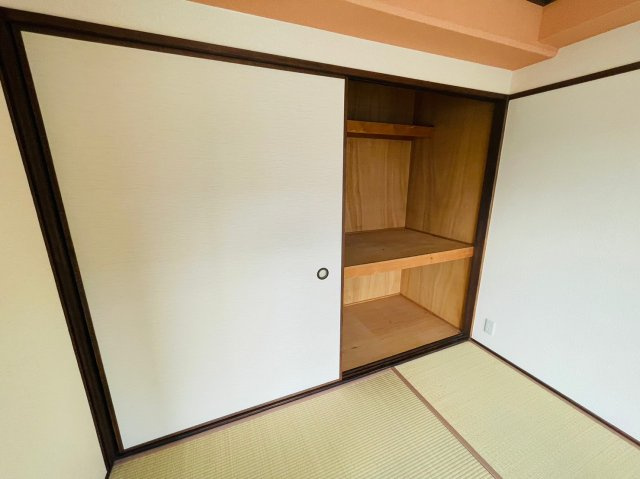 ガーデンハイツ桃山台一番館の収納