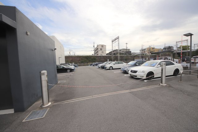 Ｋ－ＴＥＲＲＡＣＥあやめ池（北棟）の駐車場