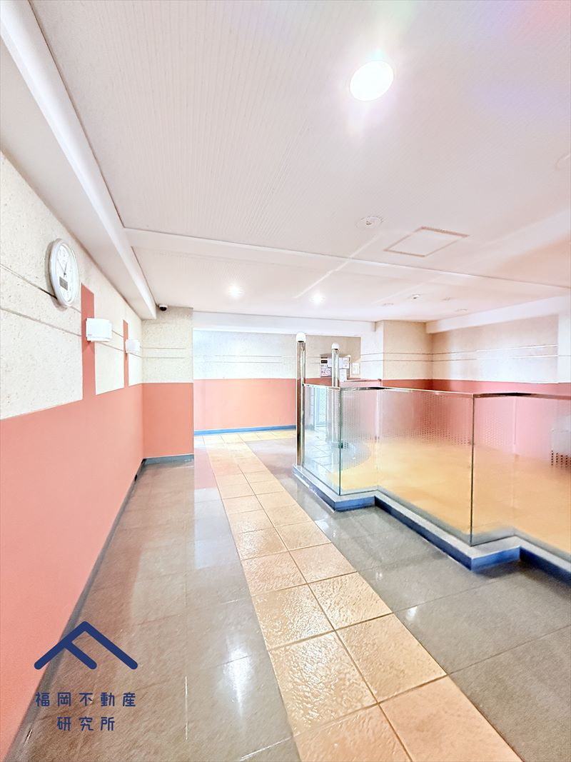 シティパル春日Ⅱのエントランス