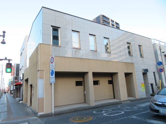 上尾市宮本町の店舗事務所の外観