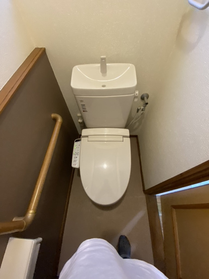 【トイレ】 | 加古川市別府町別府オーナーチェンジ　中古戸建 | ご入居前リフォーム写真
クロス、CF張替え