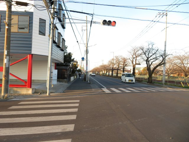 春日部市大沼５丁目のビルの周辺