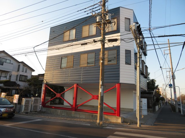 春日部市大沼５丁目のビルの外観