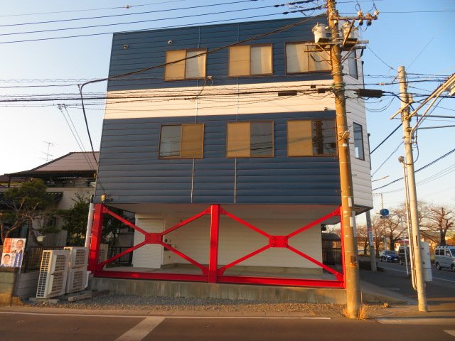 春日部市大沼５丁目のビルの外観