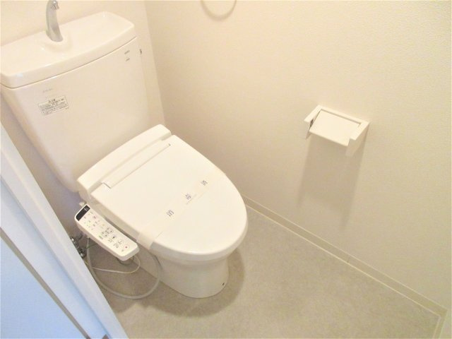 【トイレ】 | テングッド渡辺通 | 別号室の写真になります。現況優先。