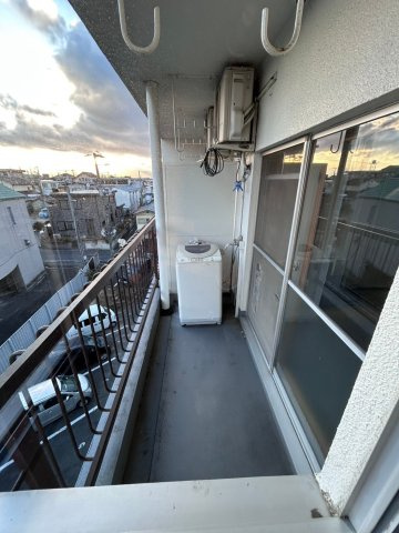 福島県郡山市鶴見坦　一棟マンションのバルコニー