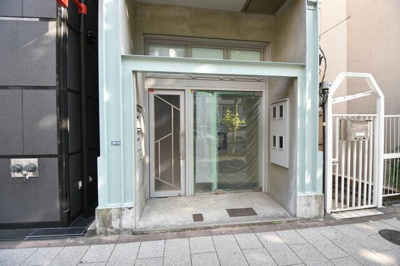 【エントランス】 | 神宮前６丁目ビル |  