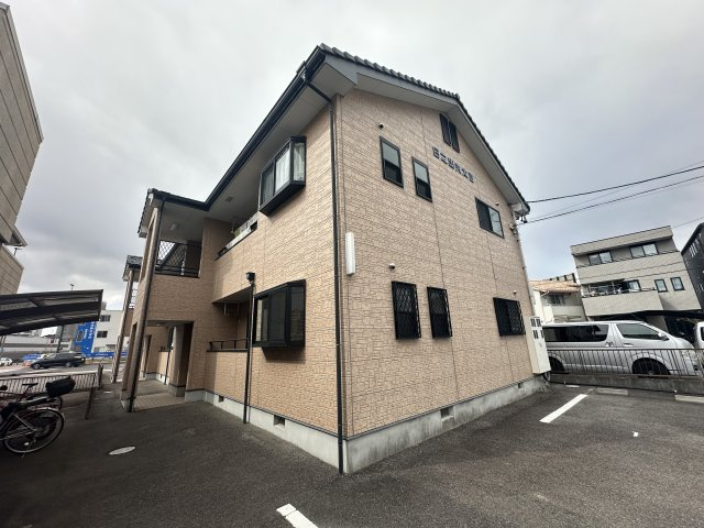 日之出丸太コーポⅢ