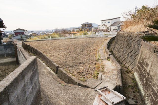 坂出市川津町売土地の外観