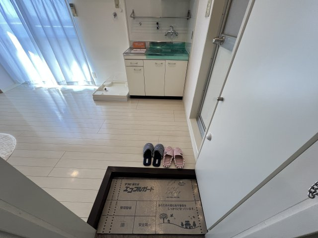 サニーパレス神陵台の玄関