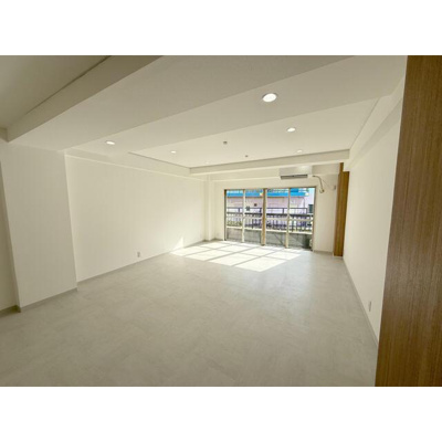 【ロビー】 | 吉野マンション | 明るい室内 