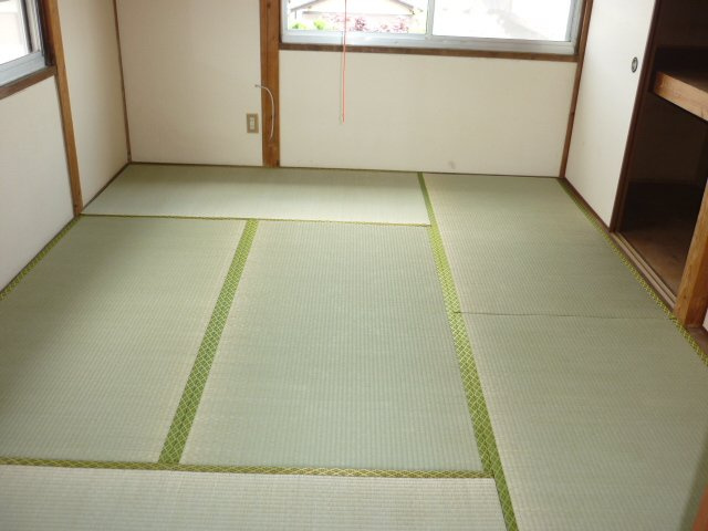 唐津市東唐津３丁目のアパートの和室