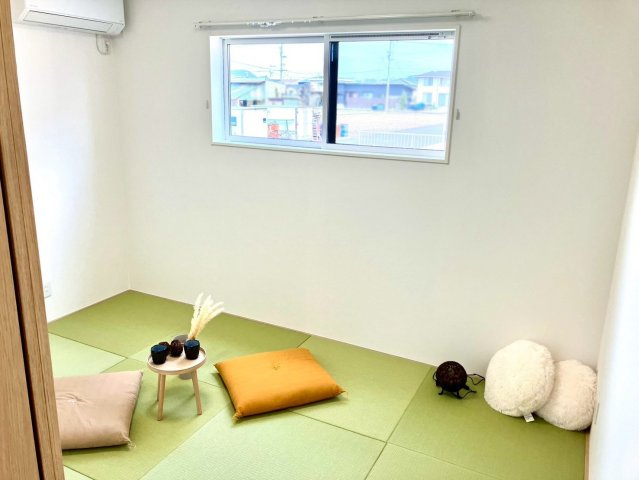 ルミナスガーデン上林町の和室